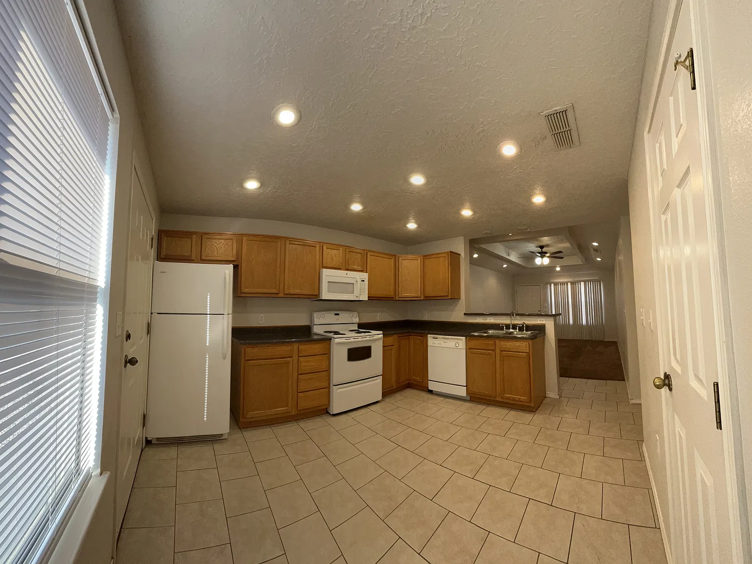 1713 Martin Luther King Junior Boulevard - B — Photo 4