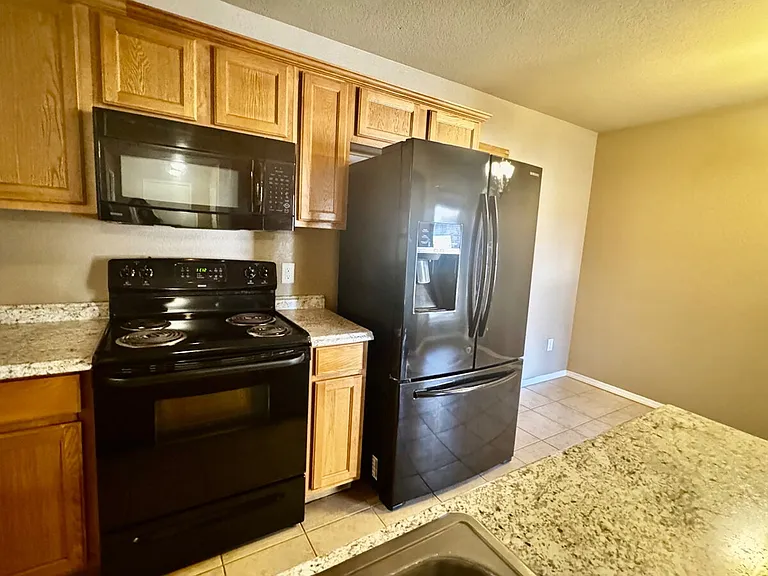 421 Sterling Pointe Way — Photo 7