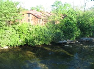 25000 Mill River Rd, Olmsted Falls, OH 44138