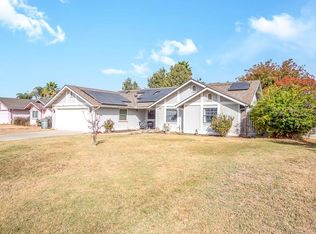 930 Cherry Ln, Lemoore, CA 93245