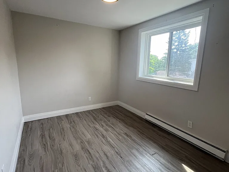 340 Campbell Ave #302 — Photo 5
