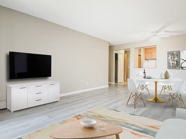 360 Falshire Dr NE — Photo 10