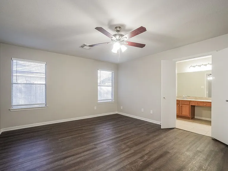 23503 Maple View Dr — Photo 9