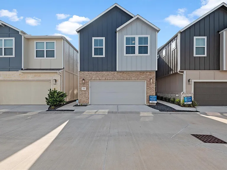 1520 Parkland Oak Dr — Photo 3