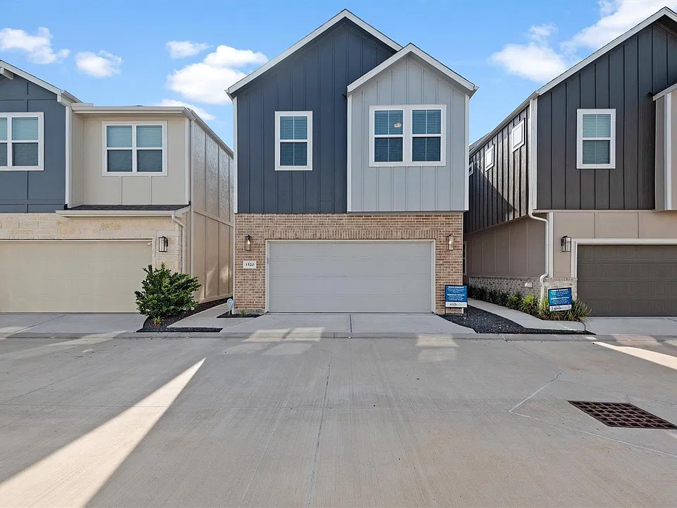 1520 Parkland Oak Dr