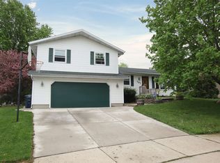 107 Cumberlynn Dr, Fond Du Lac, WI 54935