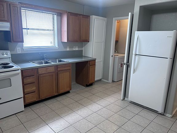 4th image of 2324 W Elisa Ln #6