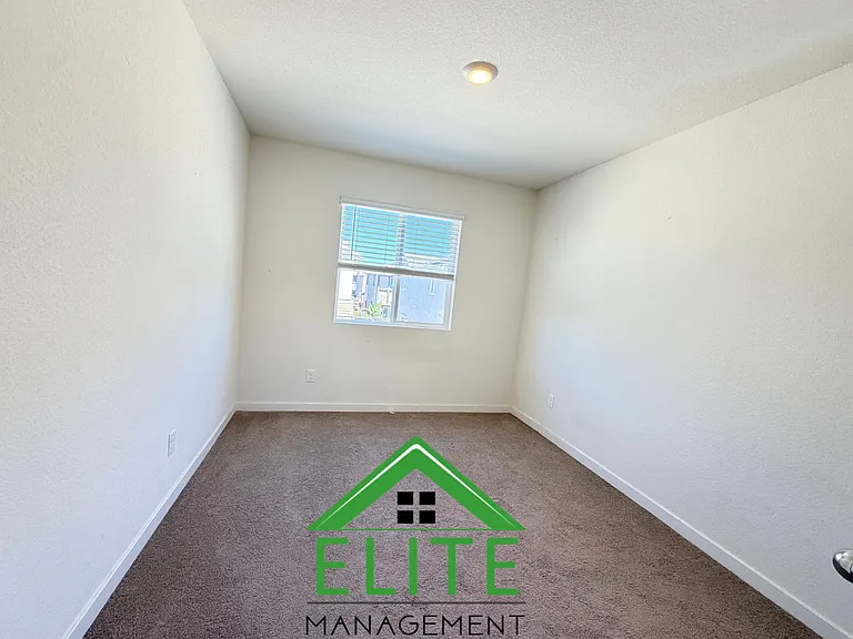 5296 Molino Cir — Photo 10