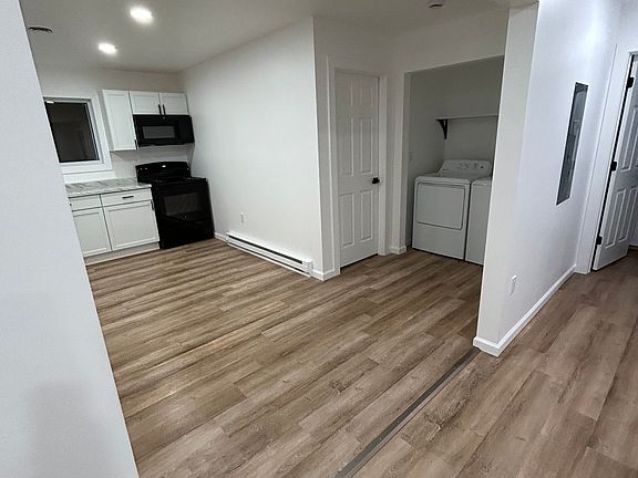 4th image of 879 S Fairview Rd