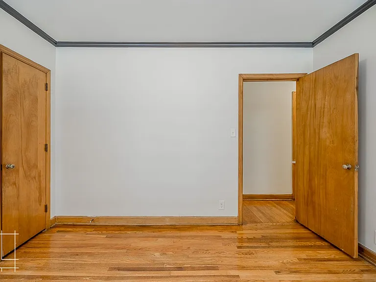 1374 E. Broad St. — Photo 36
