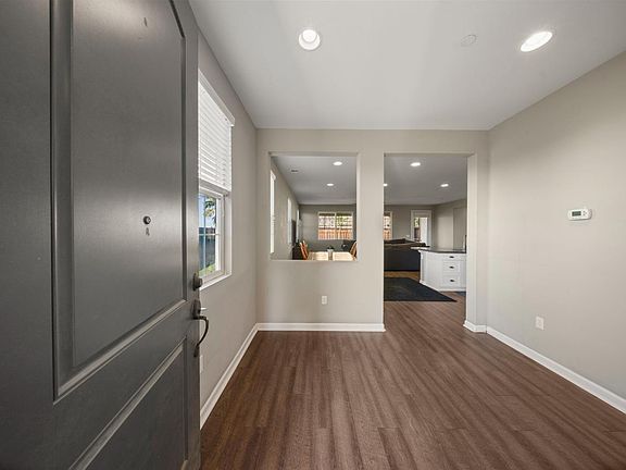 5th image of 2685 Remy Javier St