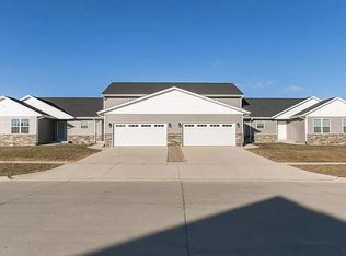 3094 Sherwood Dr, Marion, IA 52302