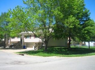 1424 E Mart Way Cir #A, Olathe, KS 66061