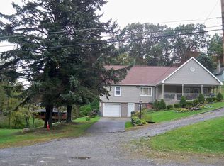 581 Mercer Rd, Beaver Falls, PA 15010