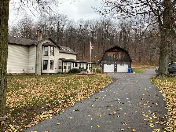 3rd image of 215 County Road 7