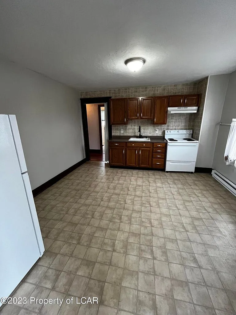 2 bed, 930 sqft, $1,000 — Photo 4