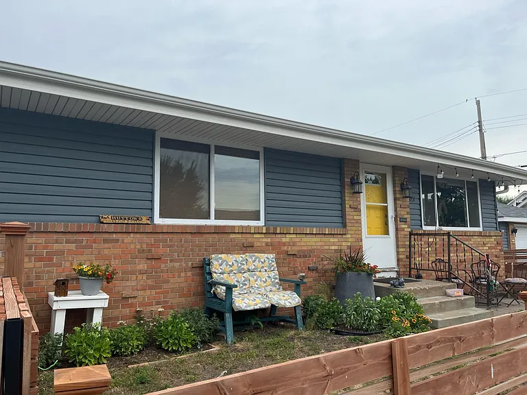 623 Spring St NE — Photo 12