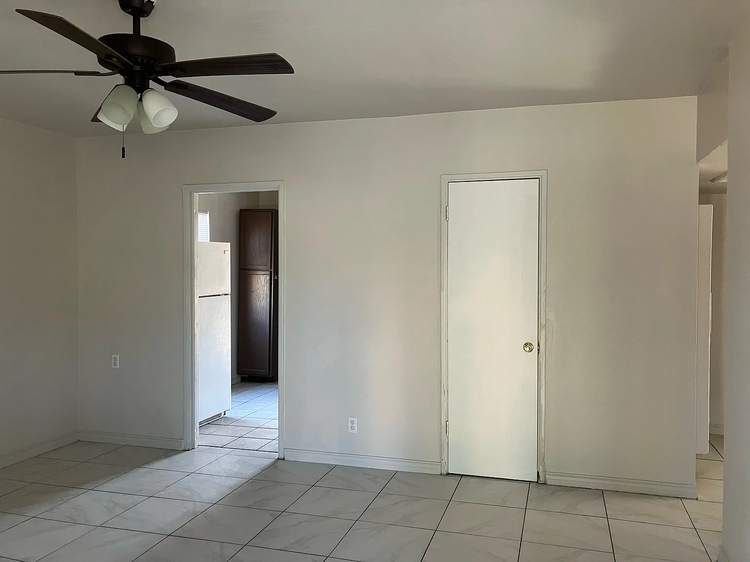2 bed, 820 sqft, $1,600 — Photo 3
