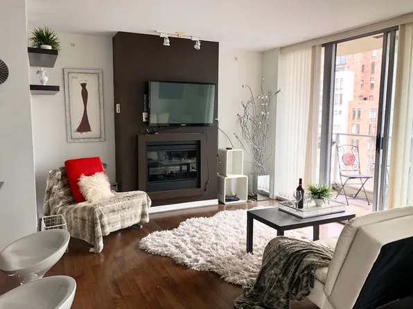 1225 Richards St #1808, Vancouver, BC V6B 1E6