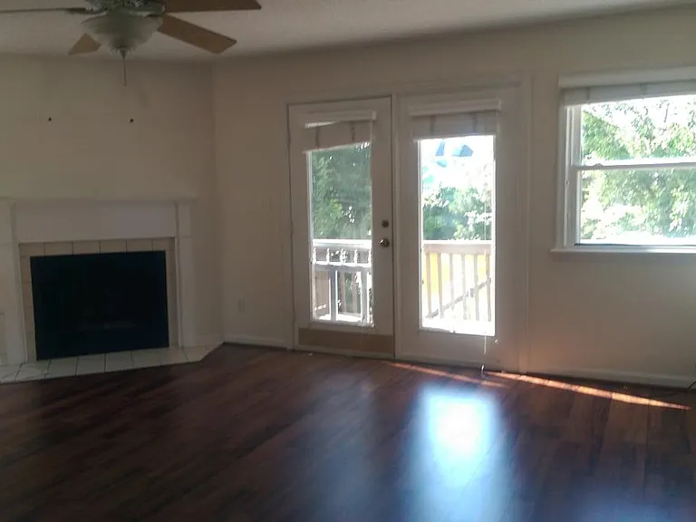 801 Baltic Walk — Photo 18