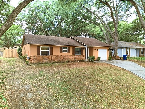 3rd image of 706 Lakeview Dr