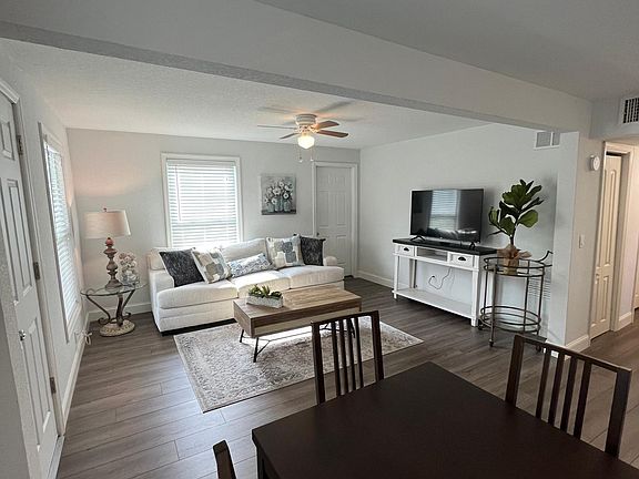 2nd image of 511 Adelia Ave Unit A