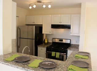 813 Avalon Dr, Hull, MA 02045