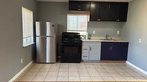 209 Laurel Ave Photo 1