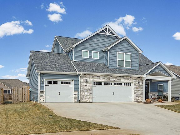 2nd image of 3582 Hyacinth Ln
