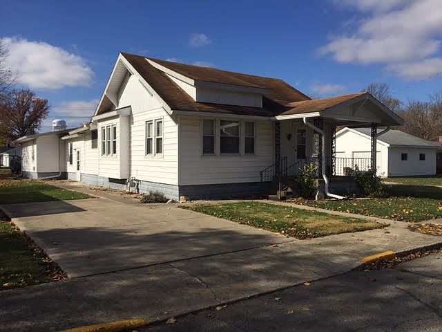 1st image of 820 N East St
