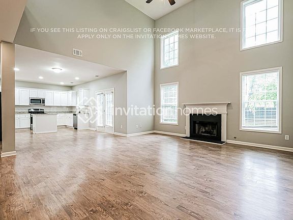 5th image of 1593 Broomfield Way