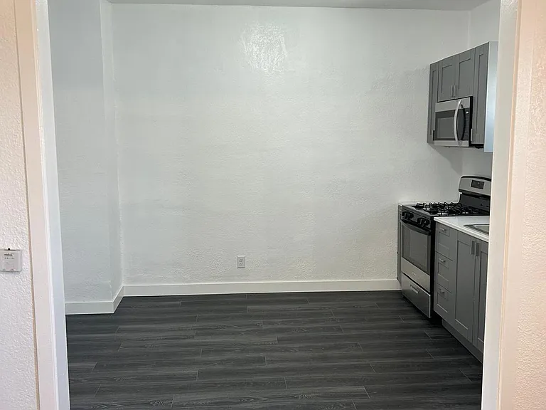 420 W Capitol Ave #1 — Photo 2