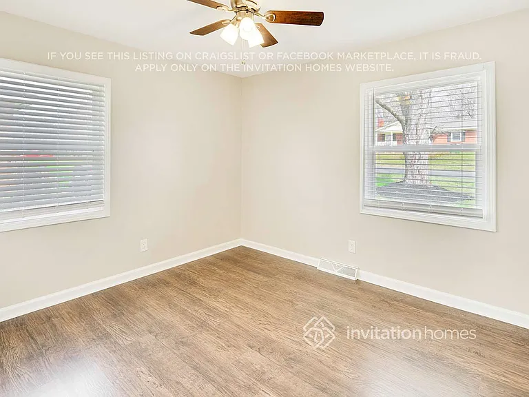 4240 Winedale Ln — Photo 19