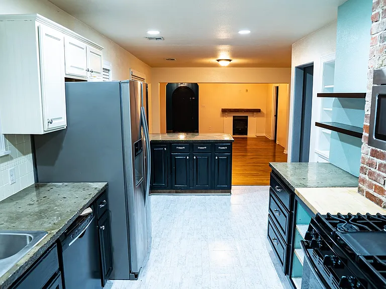 1341 S Keeler Ave — Photo 8