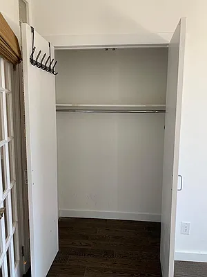 Rented by Keller Williams NYC | media 20