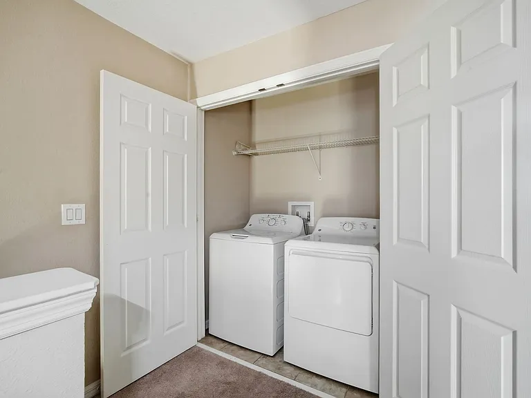 7031 Woodchase Glen Dr — Photo 15