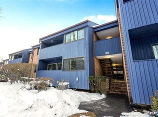 2213 Hilltop Rd, Mahwah, NJ 07430