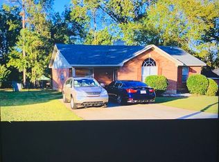 1049 Cedarview Cir, Hephzibah, GA 30815