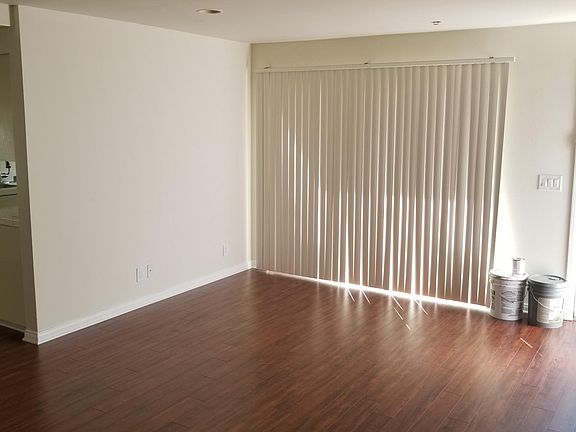 4th image of 705 E Olive Ave Unit 101