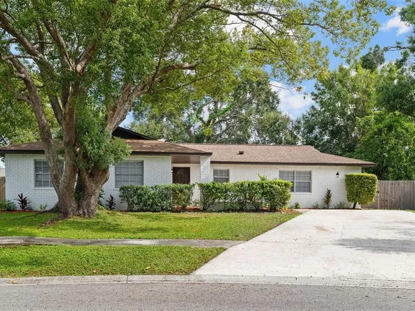 5207 Burr Pl, Seffner, FL 33584