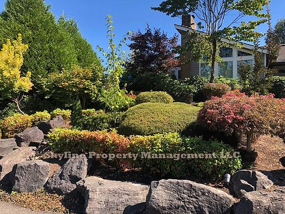 2nd image of 2171 Club House Dr