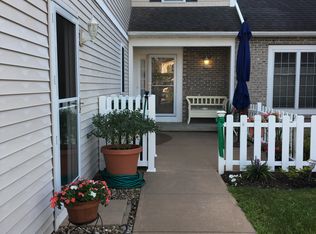 6 Foxe Cmns, Rochester, NY 14624