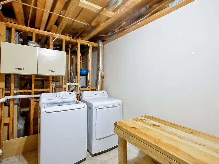 16 Casino Ct — Photo 31