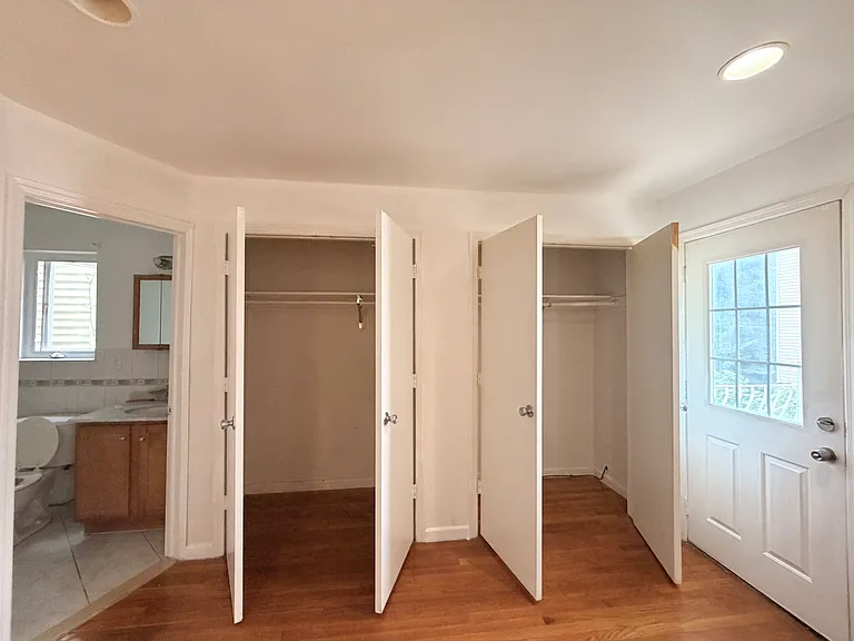 Primary Bedroom / Closets