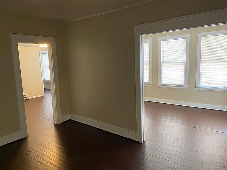 722 E Main St #2E — Photo 3