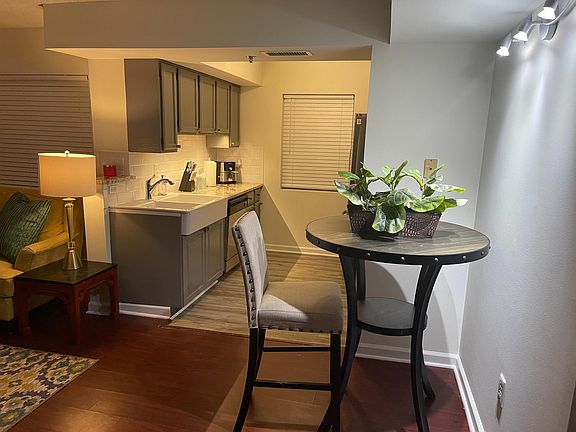 3rd image of 795 Hammond Dr APT 212