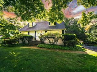 28 Pouting Rock Rd, Mahopac, NY 10541