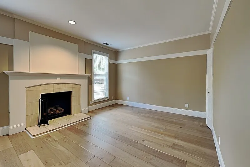 3 bed, 4.5 bath, 2592 sqft, $5,899 — Photo 2