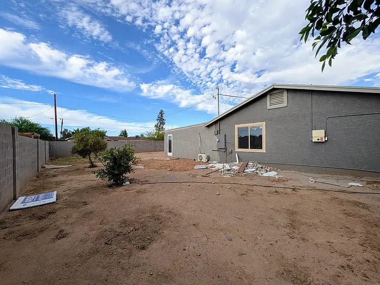 13208 W Tuckey Ln — Photo 43