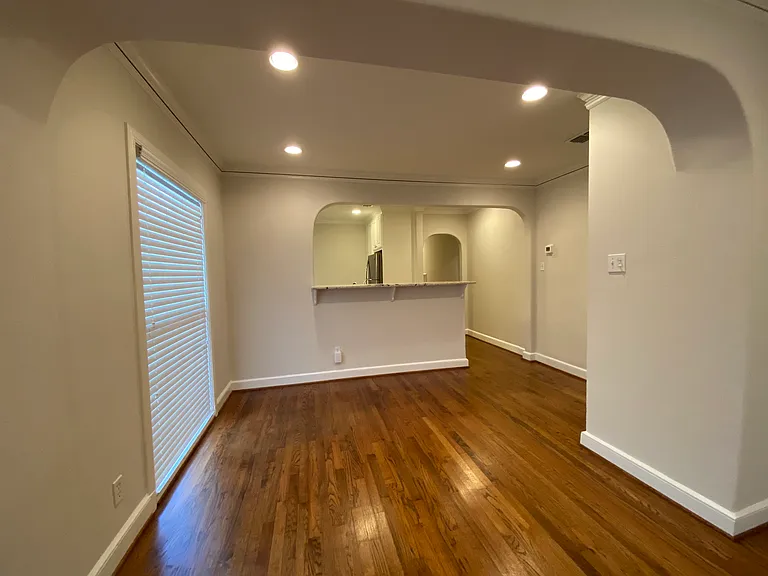5529 Longview St — Photo 10